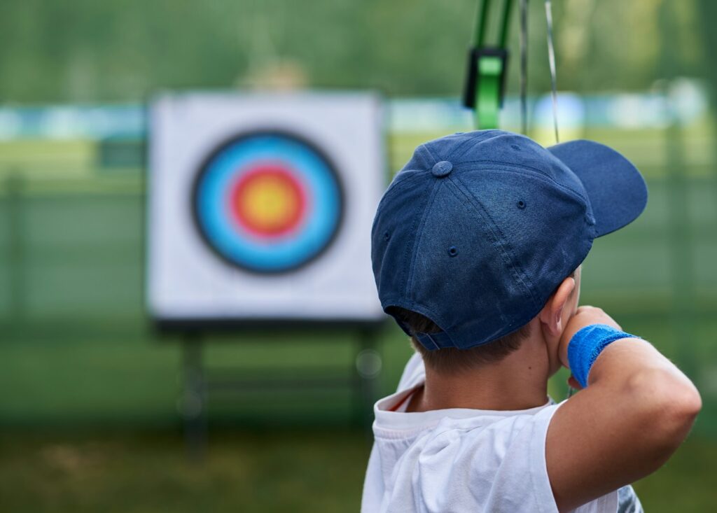 Visualisierung im Sport: Erfahren Sie, wie mentale Vorstellungskraft Leistung steigert, Neuroplastizität fördert und junge Athleten stärkt.