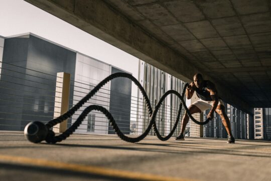 HIIT & Tabata erklärt: Effektives Training für junge Athleten – mehr Leistung, Ausdauer & Fettverbrennung in kurzer Zeit.